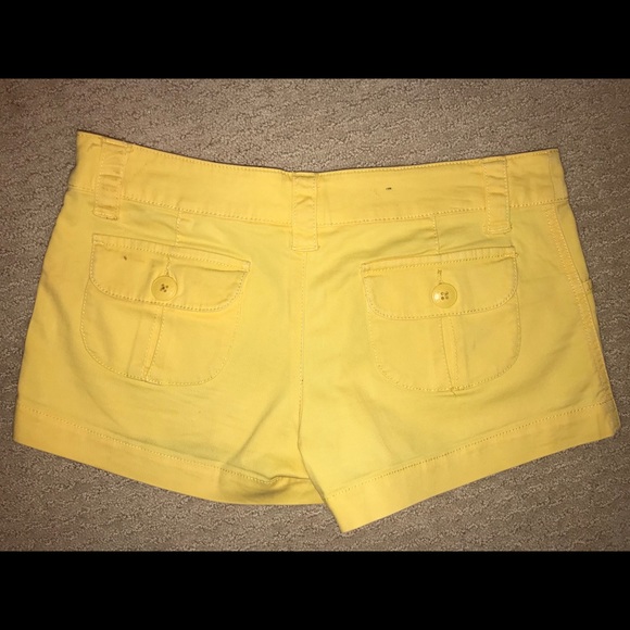 Yellow Low Rise Shorts Size 5 - Picture 2 of 4